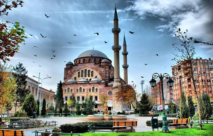 Eskişehir Gezi Rehberi: Şehrin Kalbinde Keşfe Çık!