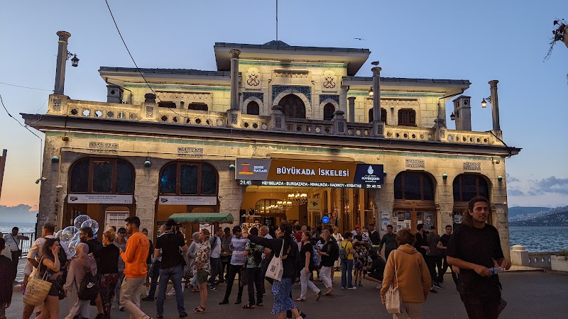 Büyükada İskelesi